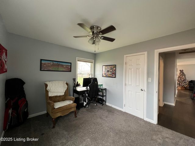 6239 Blaze Way, Louisville, KY 40272