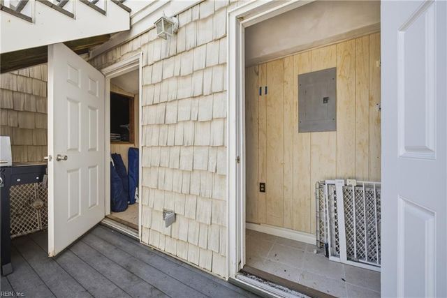2305 Dinwiddie RD, Virginia Beach, VA 23455