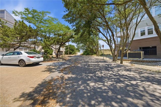 2305 Dinwiddie RD, Virginia Beach, VA 23455