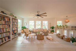 4606 White Elm DR, Austin, TX 78749