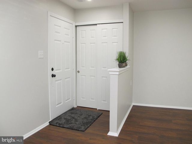 3 VILLAGE CT, Mount Laurel, NJ 08054