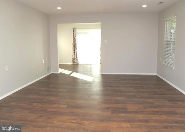 3 VILLAGE CT, Mount Laurel, NJ 08054