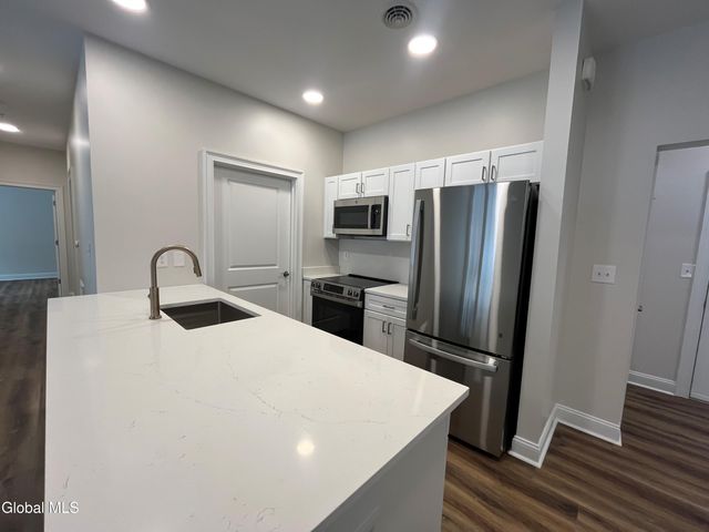 60 Weibel Avenue 3BW102, Saratoga Springs, NY 12866