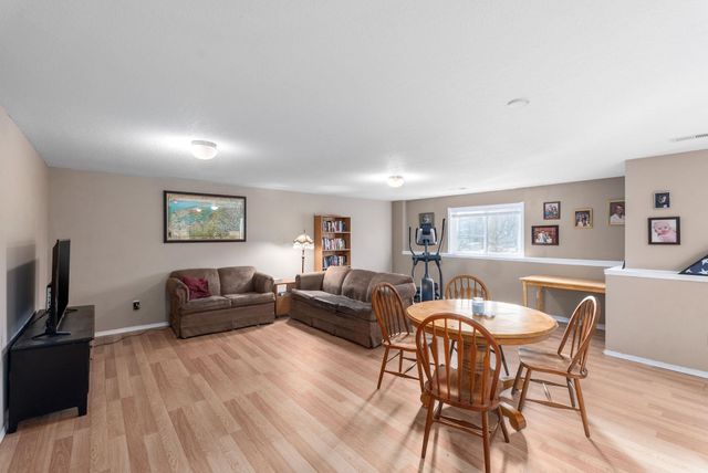 2307 E Saint Andrew St, Goddard, KS 67052