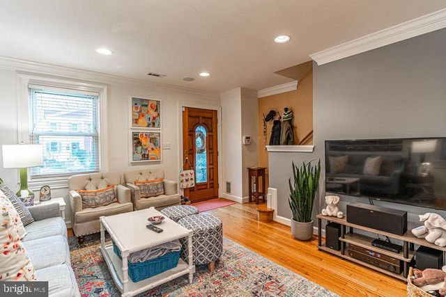 1206 COLONIAL AVE, Alexandria, VA 22314