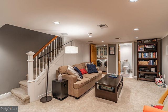 1206 COLONIAL AVE, Alexandria, VA 22314