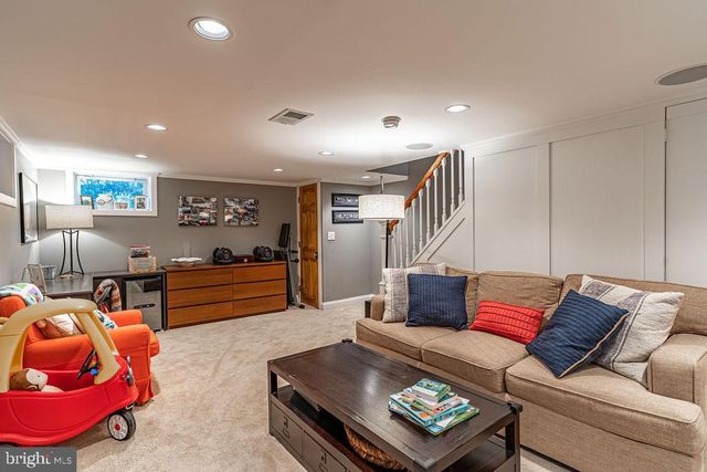 1206 COLONIAL AVE, Alexandria, VA 22314