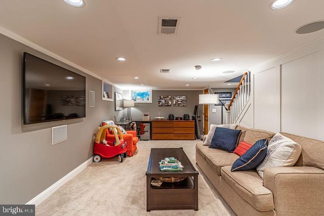 1206 COLONIAL AVE, Alexandria, VA 22314
