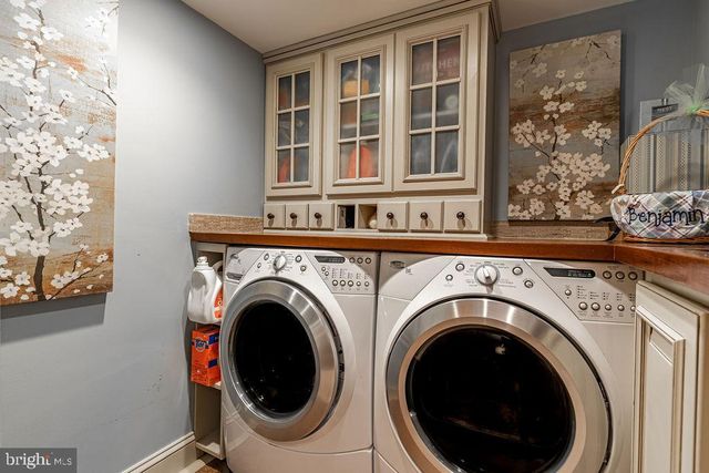 1206 COLONIAL AVE, Alexandria, VA 22314