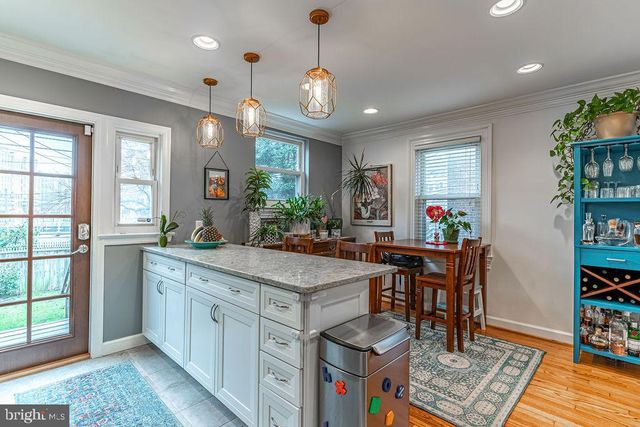 1206 COLONIAL AVE, Alexandria, VA 22314