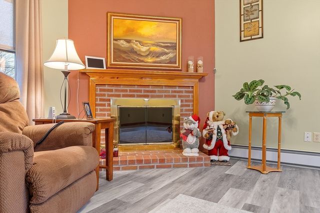 27 Lancaster Rd, Shirley, MA 01464