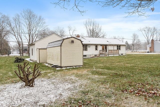 27 Lancaster Rd, Shirley, MA 01464