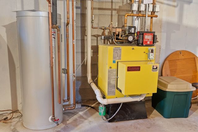 27 Lancaster Rd, Shirley, MA 01464