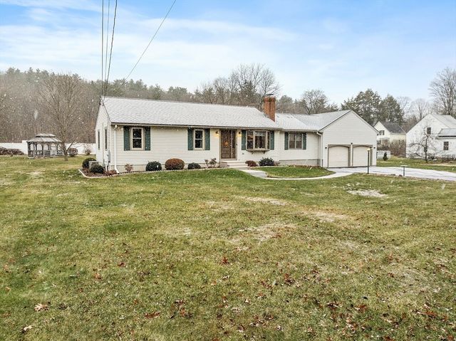 27 Lancaster Rd, Shirley, MA 01464