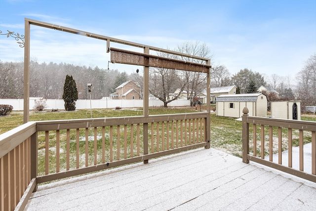 27 Lancaster Rd, Shirley, MA 01464