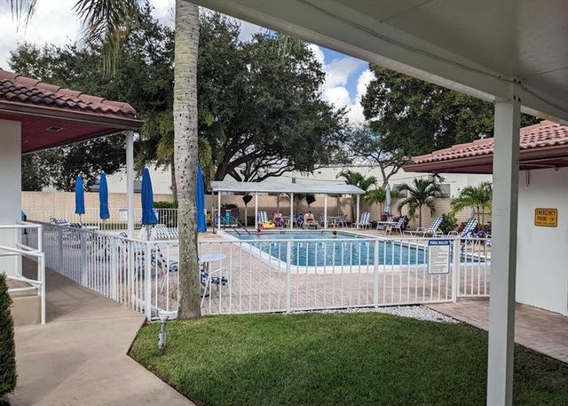 8270 South Street, Boca Raton, FL 33433