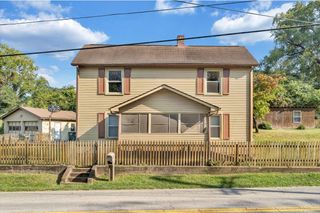 W 1494 Riverside DR, Salem, VA 24153