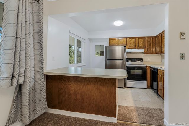 914 Old Country Road, Elmsford, NY 10523