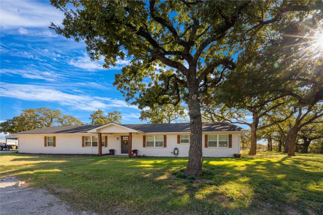 124 Private Road 3209, Bridgeport, TX 76426