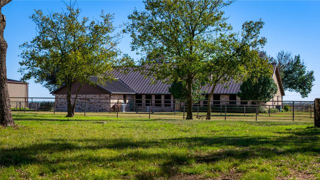 124 Private Road 3209, Bridgeport, TX 76426