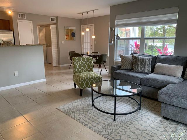 1125 Crystal Way, Delray Beach, FL 33444