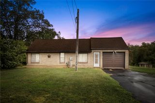 319 Center Grange Rd, Center Twp, PA 15061