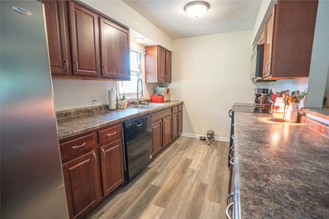 420 W Mills Street, Winterset, IA 50273