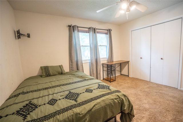 420 W Mills Street, Winterset, IA 50273