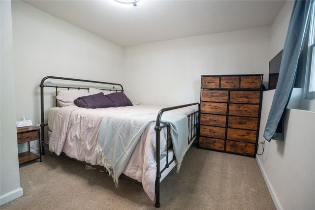 420 W Mills Street, Winterset, IA 50273