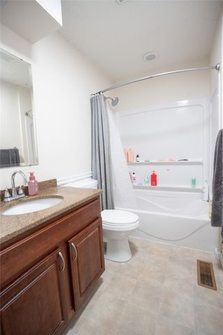 420 W Mills Street, Winterset, IA 50273