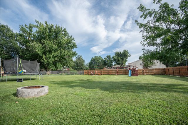 420 W Mills Street, Winterset, IA 50273
