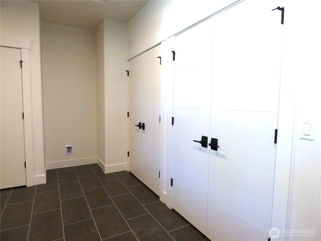 6629 Shadow Creek Lane NE, Olympia, WA 98516