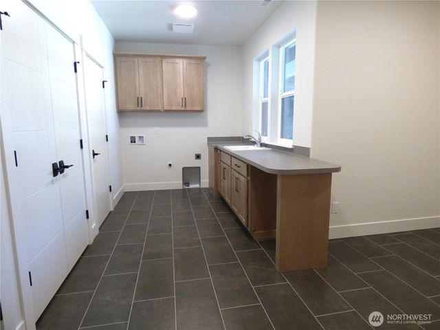 6629 Shadow Creek Lane NE, Olympia, WA 98516