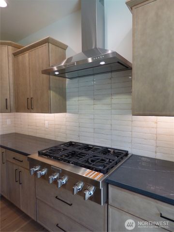 6629 Shadow Creek Lane NE, Olympia, WA 98516