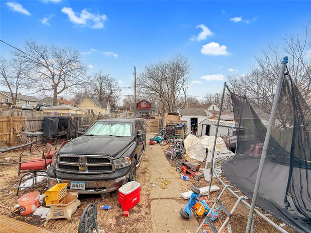 2915 3rd Street, Des Moines, IA 50313