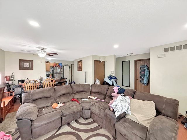 2915 3rd Street, Des Moines, IA 50313