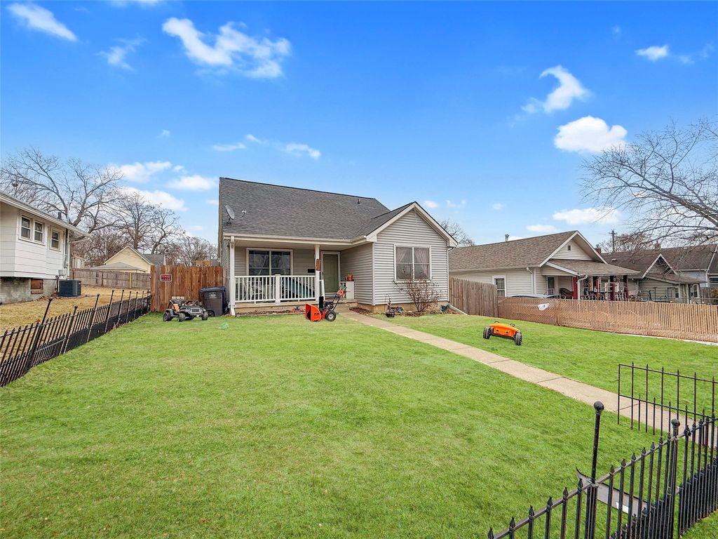 2915 3rd Street, Des Moines, IA 50313