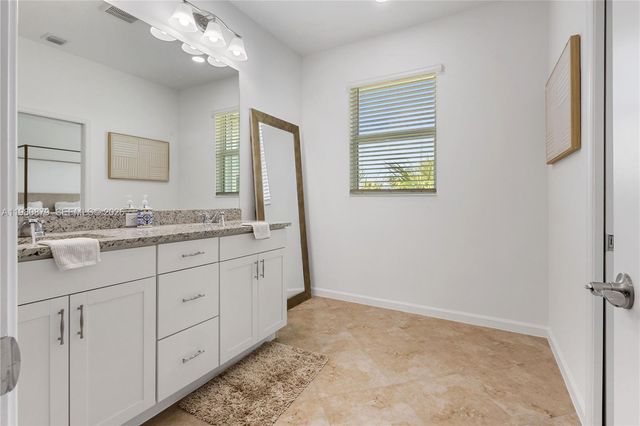 4820 N Longwood Lake Sq, Westlake, FL 33470