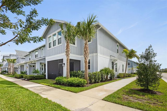 4820 N Longwood Lake Sq, Westlake, FL 33470