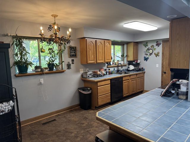 29011 Glenarden Street, Farmington Hills, MI 48334