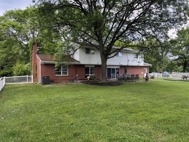 29011 Glenarden Street, Farmington Hills, MI 48334