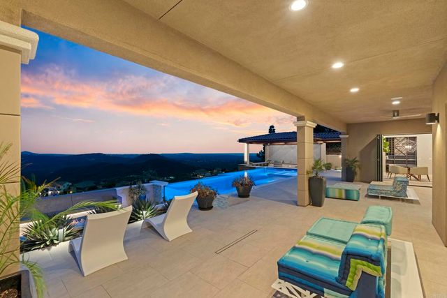 560 Ledge Street, San Marcos, CA 92078