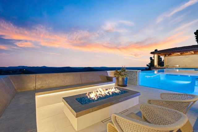 560 Ledge Street, San Marcos, CA 92078