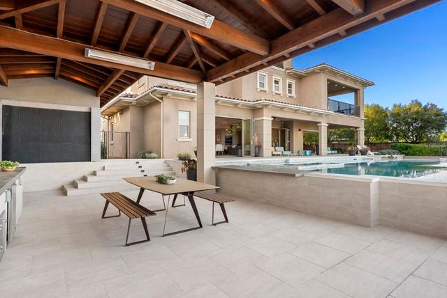 560 Ledge Street, San Marcos, CA 92078