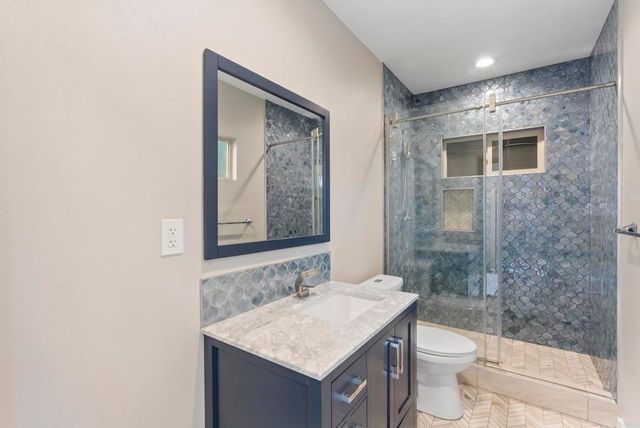 560 Ledge Street, San Marcos, CA 92078