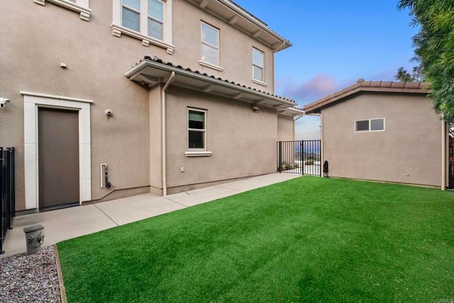 560 Ledge Street, San Marcos, CA 92078