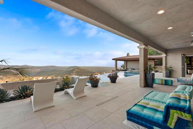 560 Ledge Street, San Marcos, CA 92078