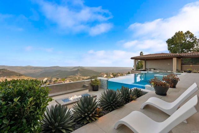 560 Ledge Street, San Marcos, CA 92078