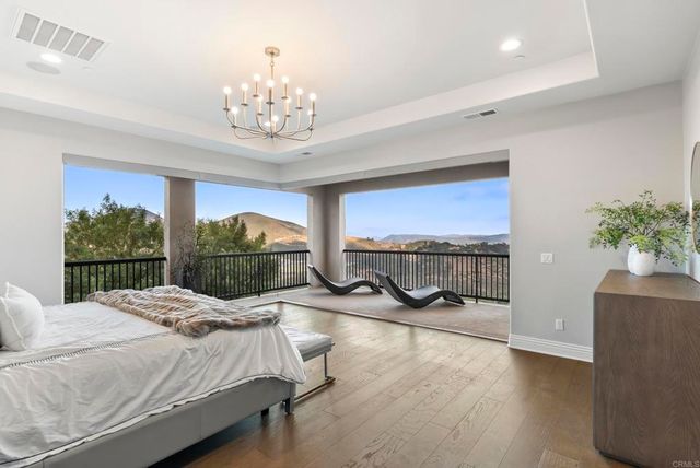 560 Ledge Street, San Marcos, CA 92078