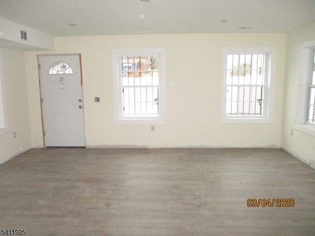 68 Lindsley Ave, Newark City, NJ 07106